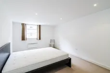 12 Leyden Street London E1 photo 5