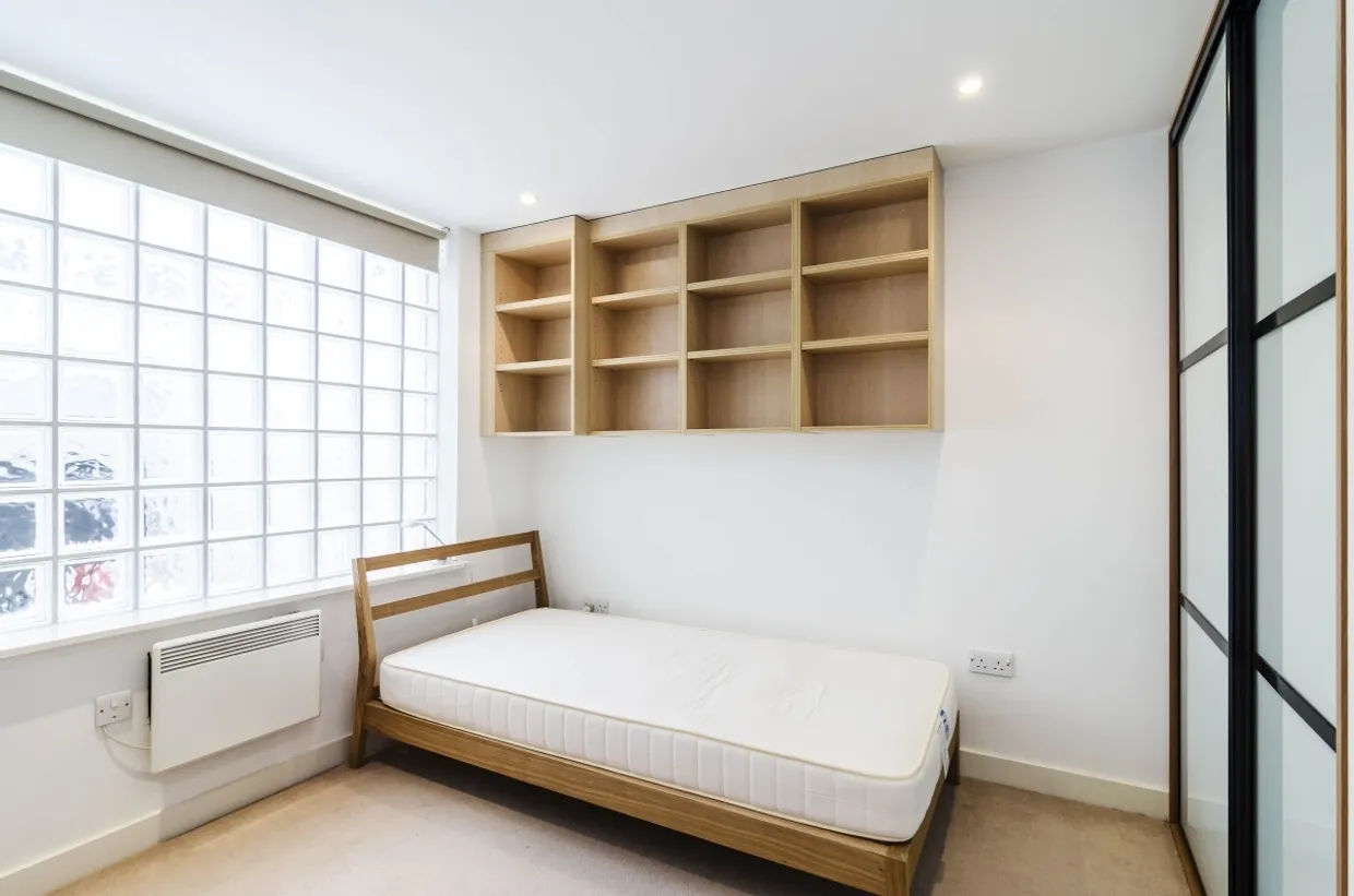 12 Leyden Street London E1 photo 6