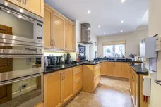Sandbourne Avenue London SW19 photo 6