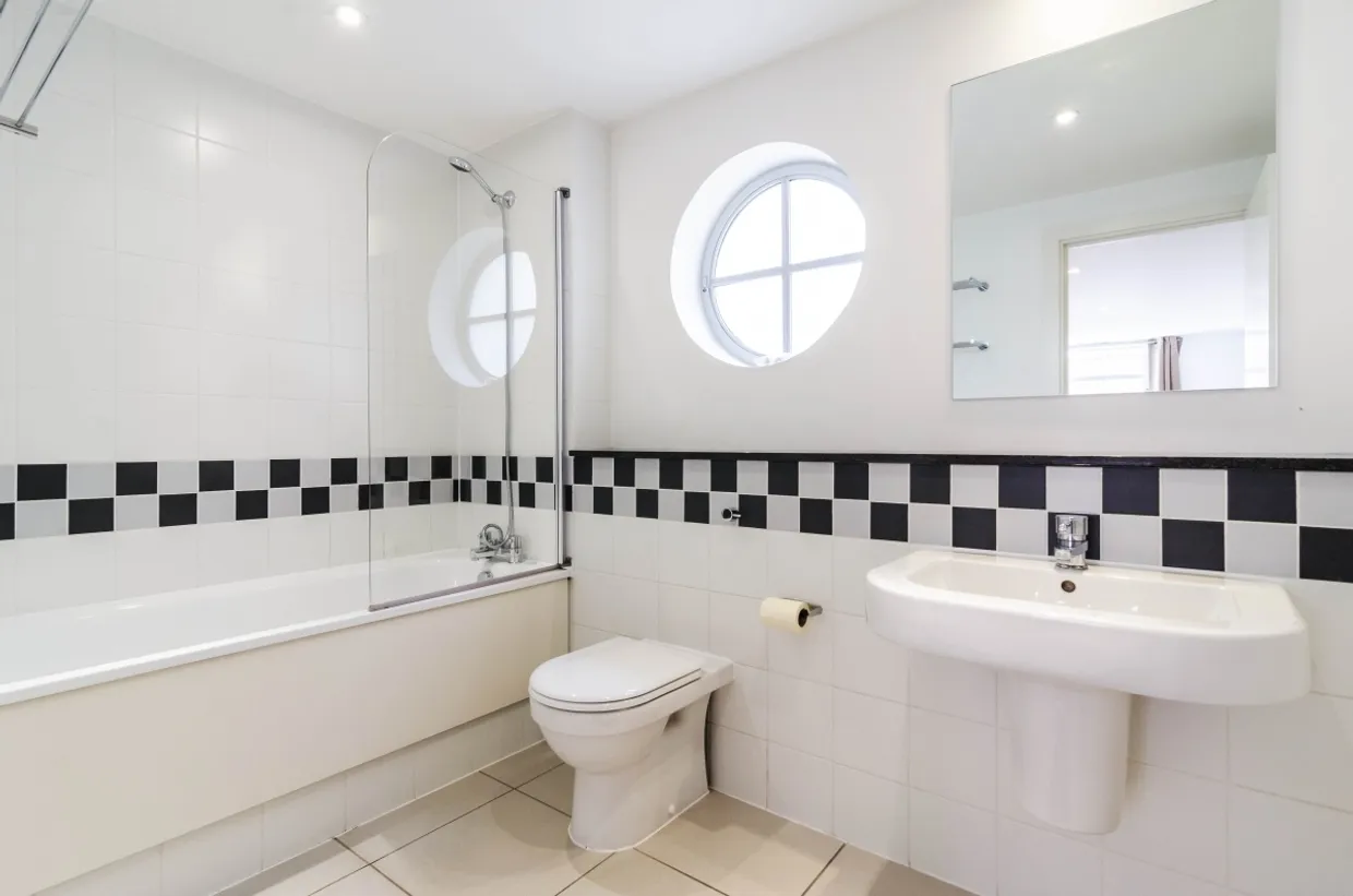 12 Leyden Street London E1 photo 7