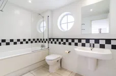 12 Leyden Street London E1 photo 7