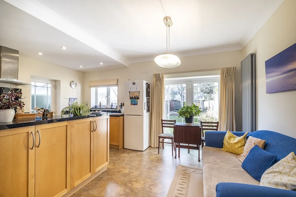 Sandbourne Avenue London SW19 photo 7