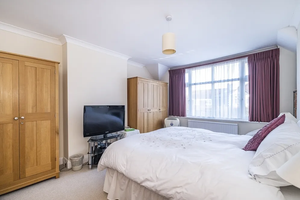Sandbourne Avenue London SW19 photo 11