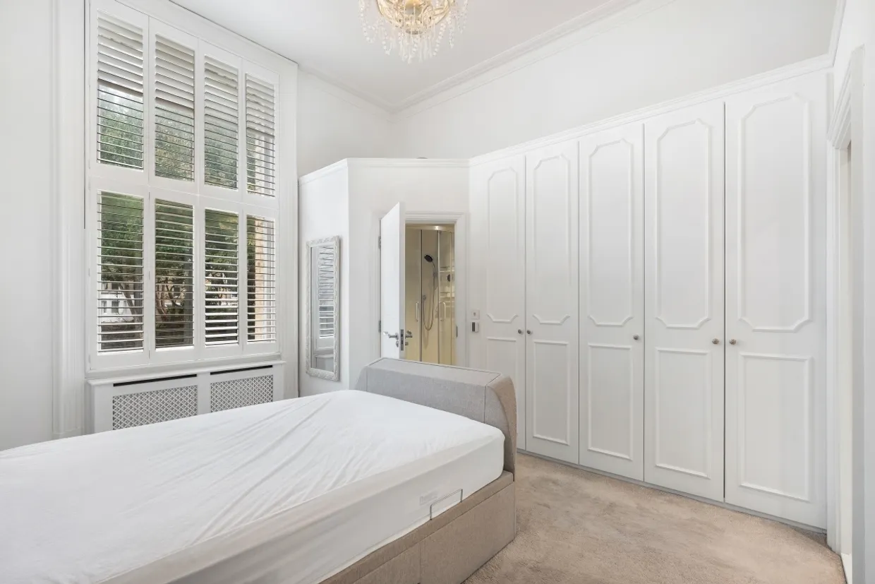 Eaton Gardens Hove BN3 photo 11