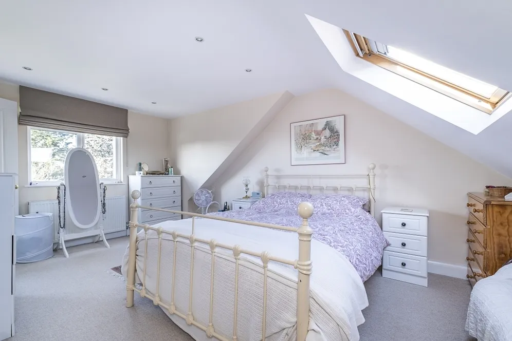 Sandbourne Avenue London SW19 photo 15