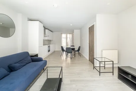 Wells Walk, E7