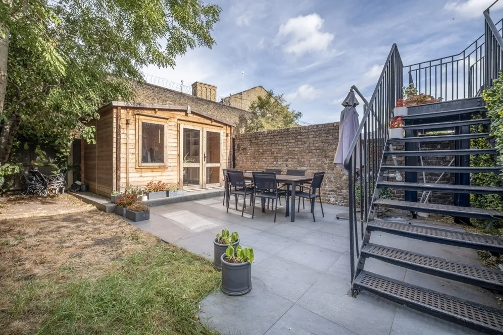 Heathfield Square London SW18 photo 3