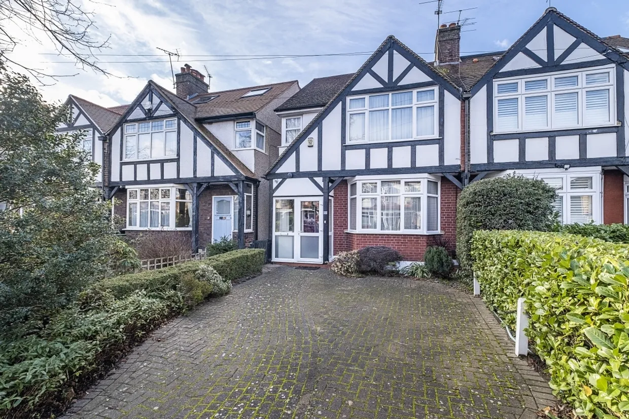Sandbourne Avenue London SW19 photo 20
