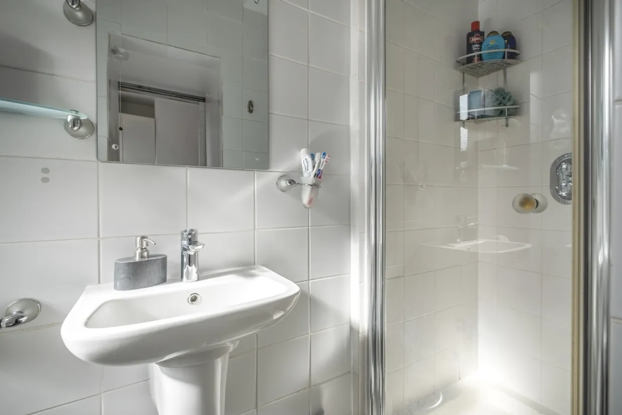 Heathfield Square London SW18 photo 10