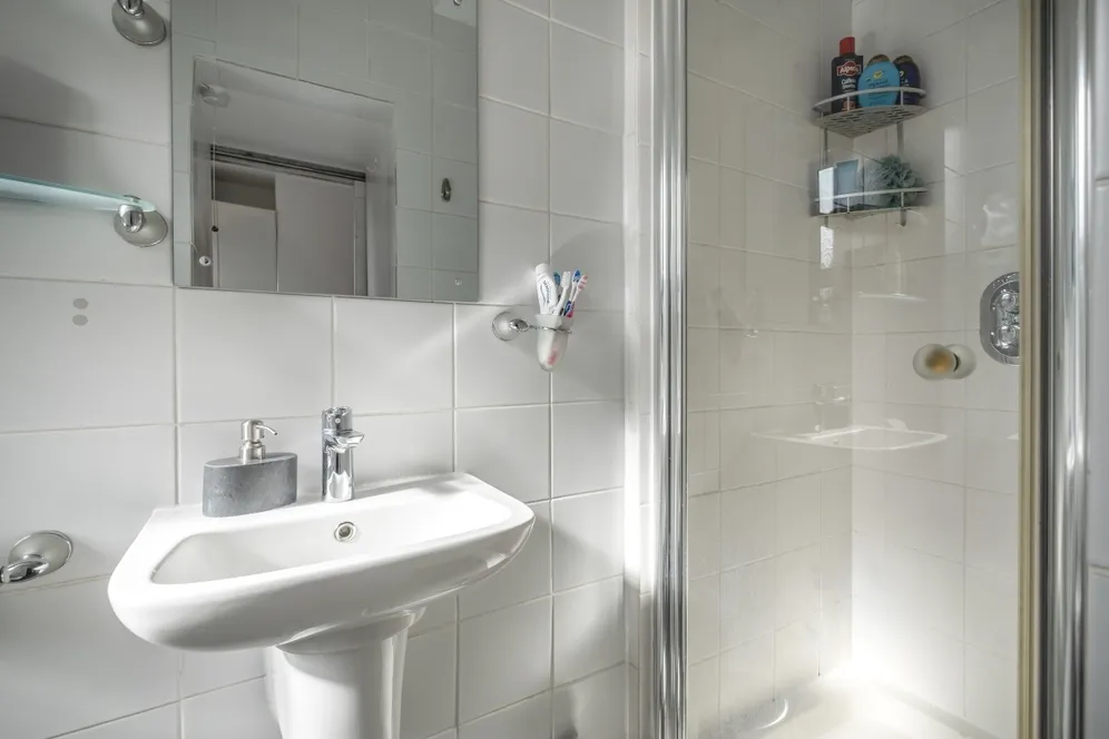 Heathfield Square London SW18 photo 10