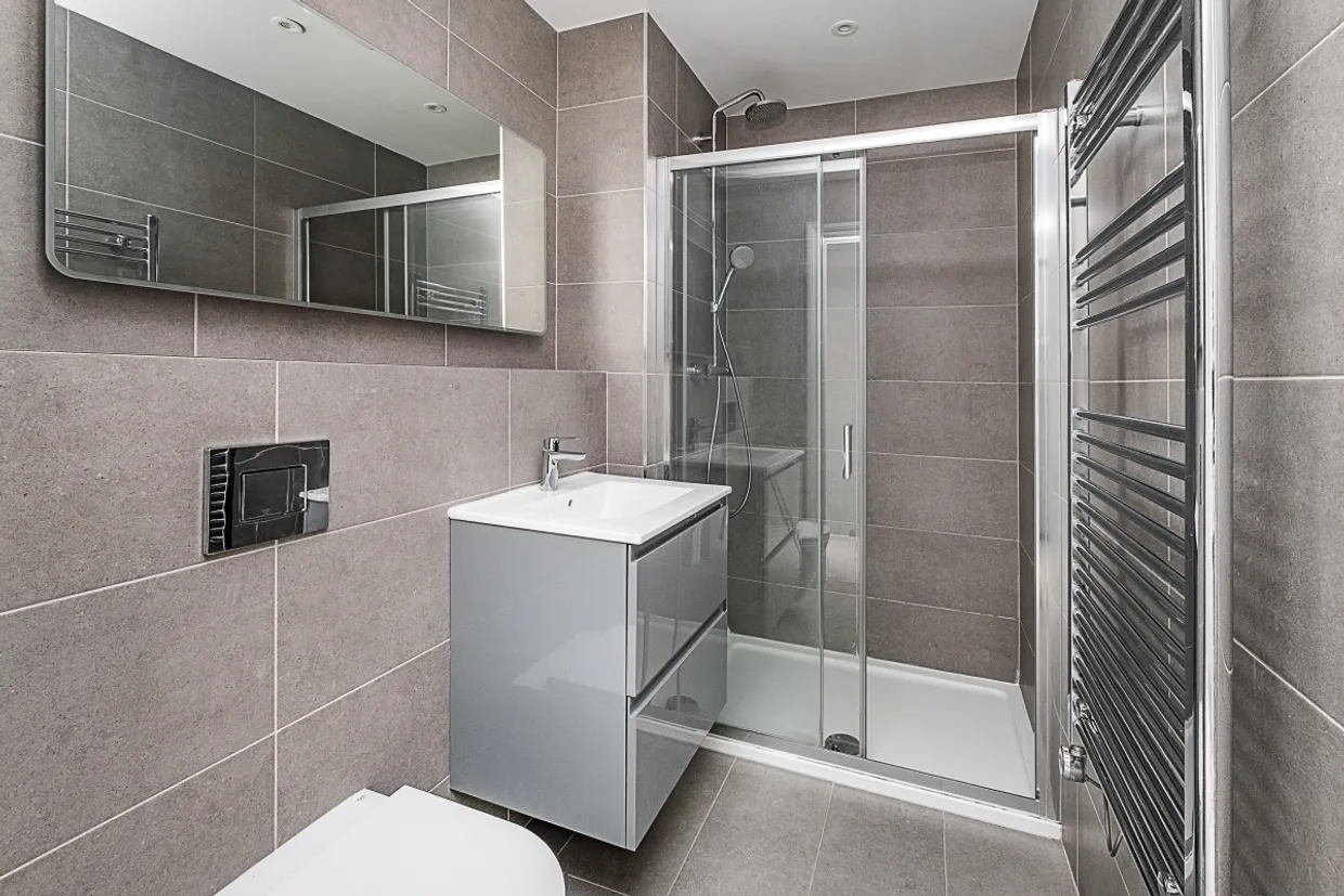 Wells Walk, E7 photo 13