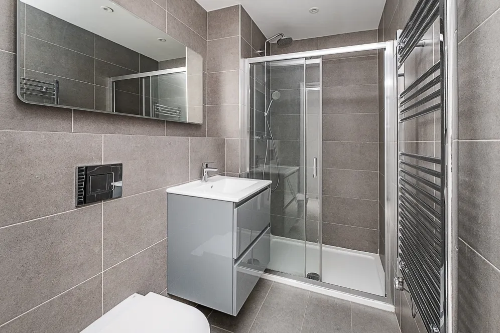 Wells Walk, E7 photo 13