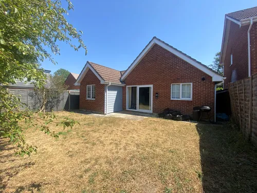 Barbe Baker Avenue, West End, SOUTHAMPTONphoto