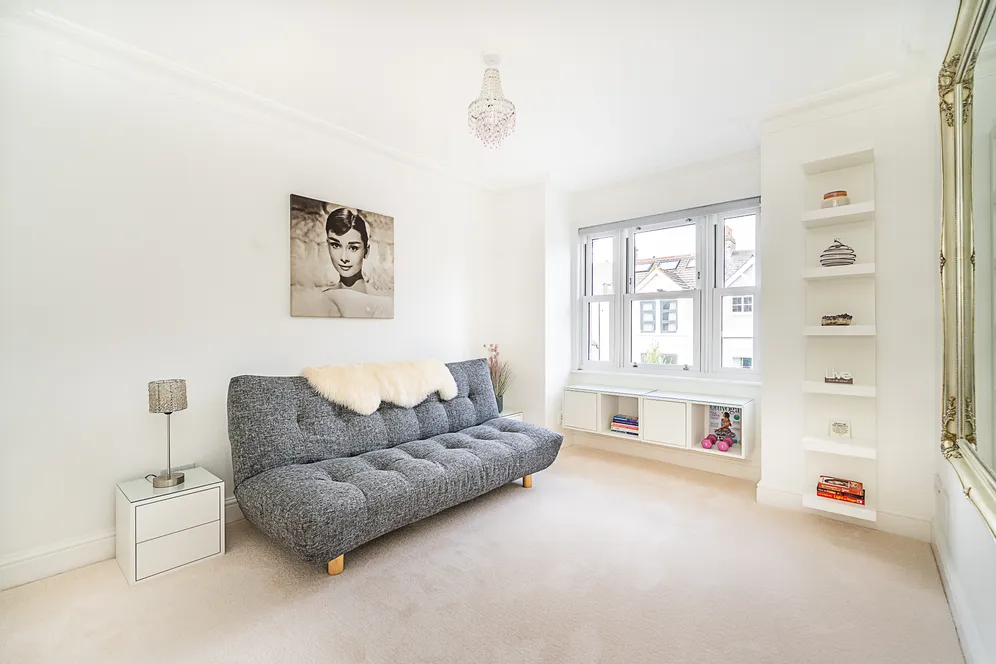 Fletcher Road, London, W4 photo 10