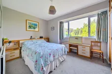 Hamm Court, WEYBRIDGE, KT13 photo 2