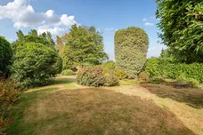 Hamm Court, WEYBRIDGE, KT13 photo 4