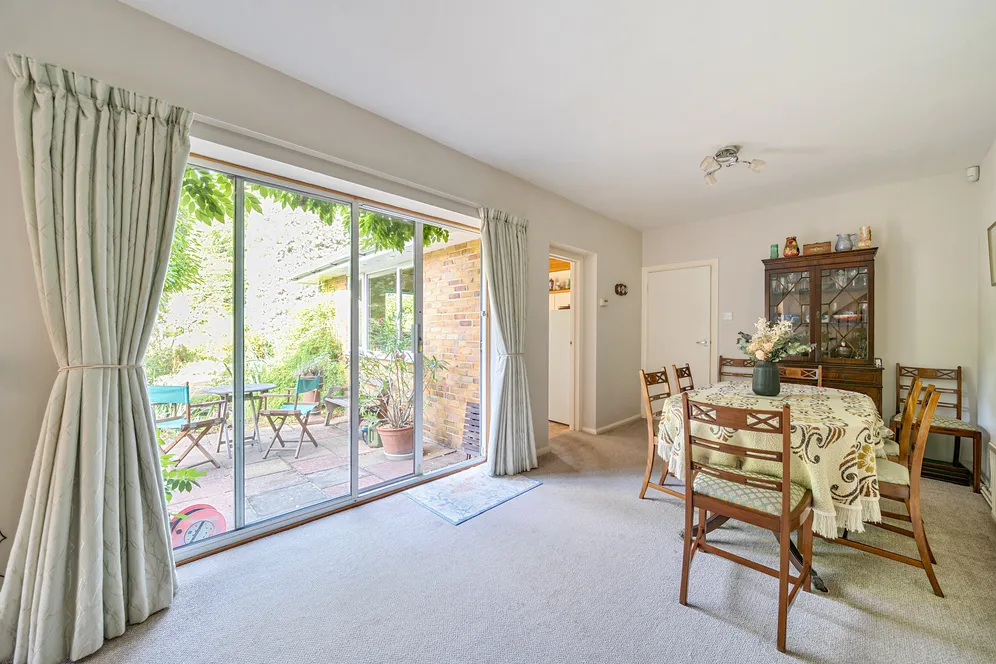 Hamm Court, WEYBRIDGE, KT13 photo 6