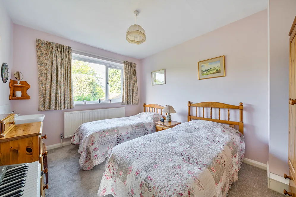 Hamm Court, WEYBRIDGE, KT13 photo 12