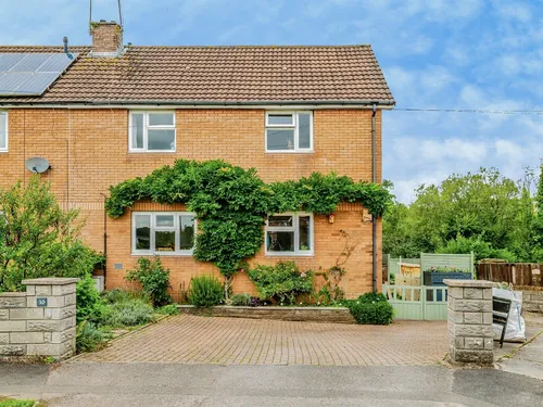 Trenos Place, Llanharan, Pontyclunphoto