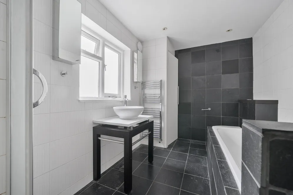 Blenheim Place, Brighton, BN1 photo 11