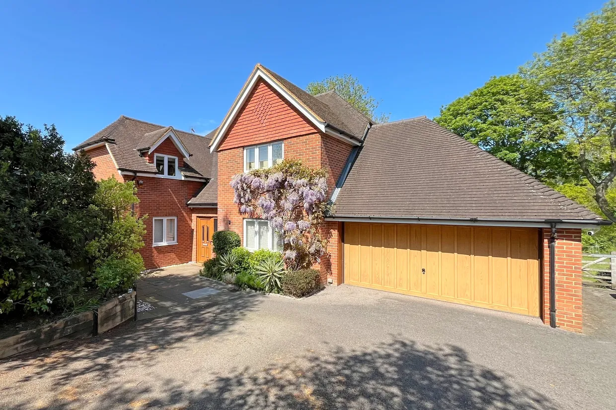 Boundstone Road, Farnham, GU10 photo 1