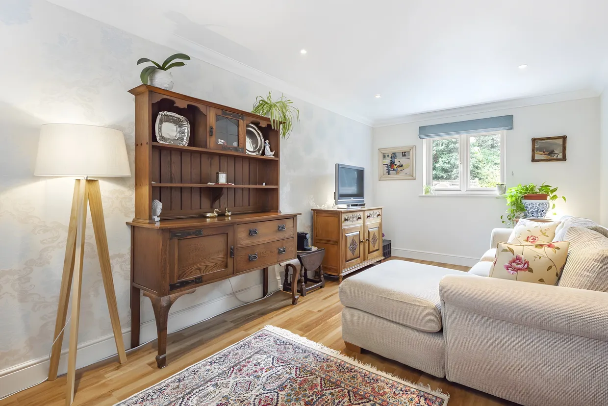 Boundstone Road, Farnham, GU10 photo 7