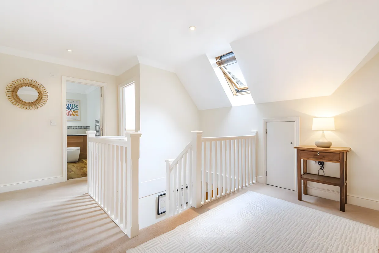 Boundstone Road, Farnham, GU10 photo 11