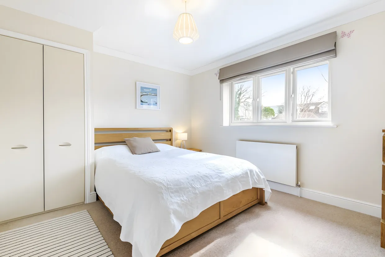 Boundstone Road, Farnham, GU10 photo 12