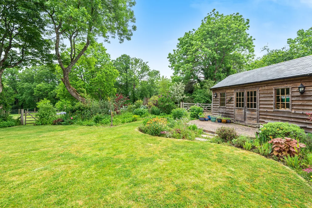 Boundstone Road, Farnham, GU10 photo 15