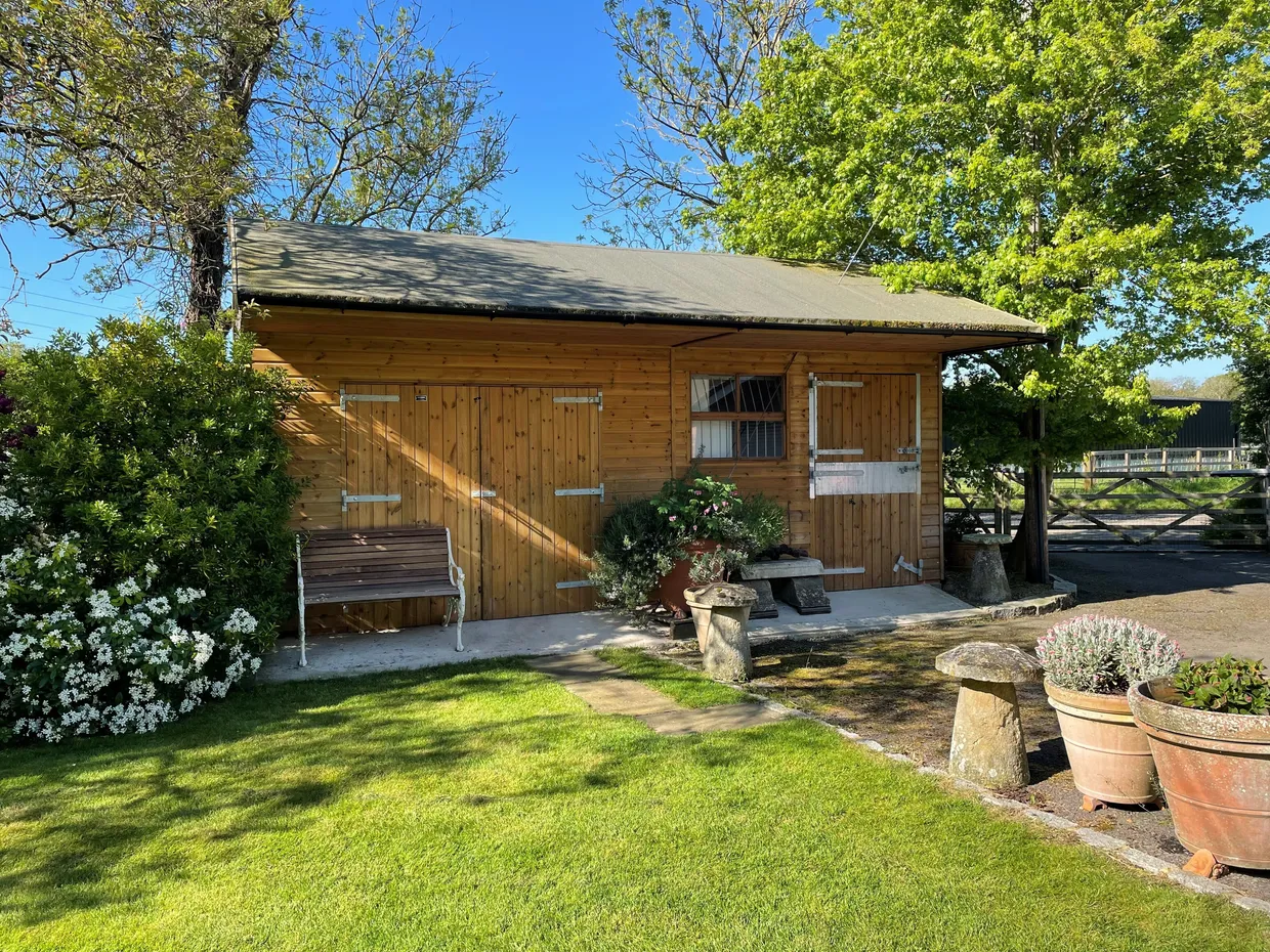 Pondwood Lane, Shottesbrooke, Maidenhead, SL6 photo 2