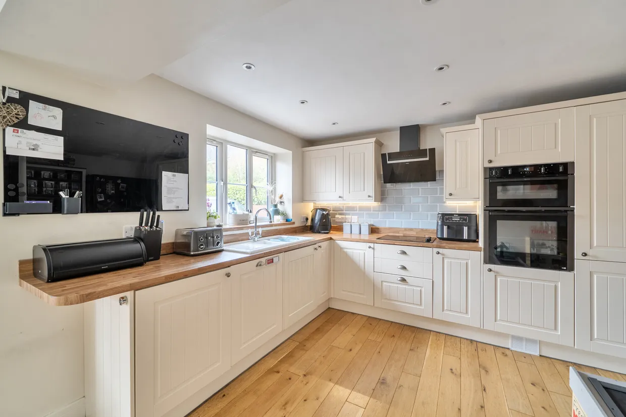 Renard Rise, Stonehouse, GL10 photo 5