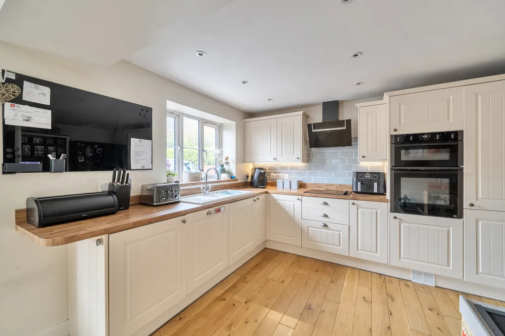 Renard Rise, Stonehouse, GL10 photo 5