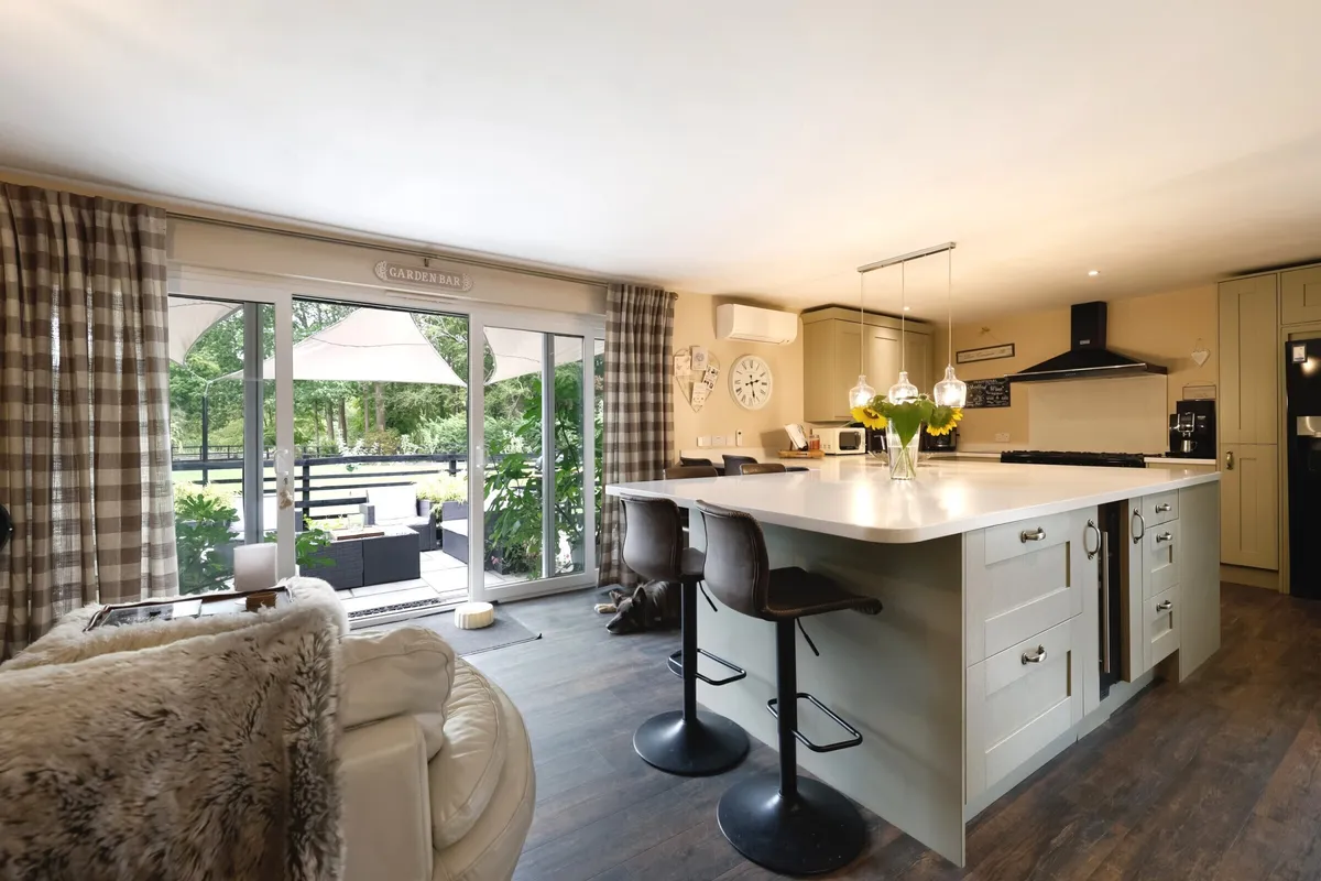 Broadbridge Lane, Smallfield, Horley, Surrey, RH6