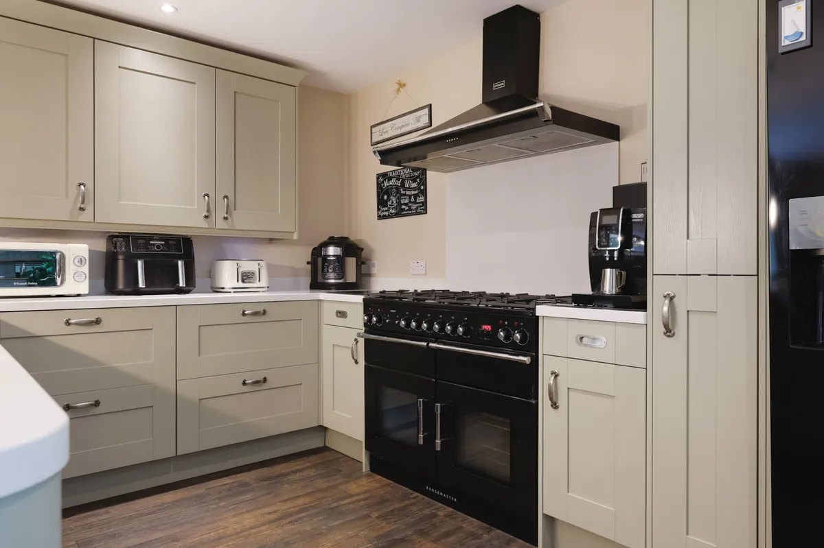 Broadbridge Lane, Smallfield, Horley, Surrey, RH6