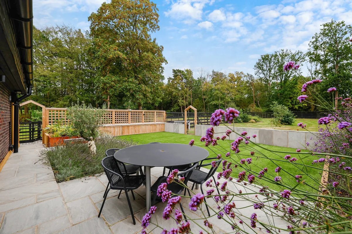 Broadbridge Lane, Smallfield, Horley, Surrey, RH6