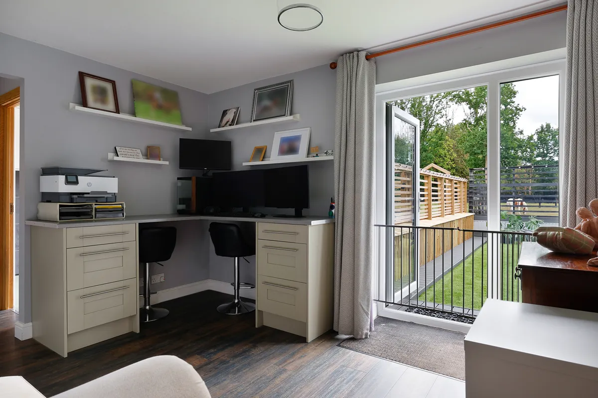 Broadbridge Lane, Smallfield, Horley, Surrey, RH6