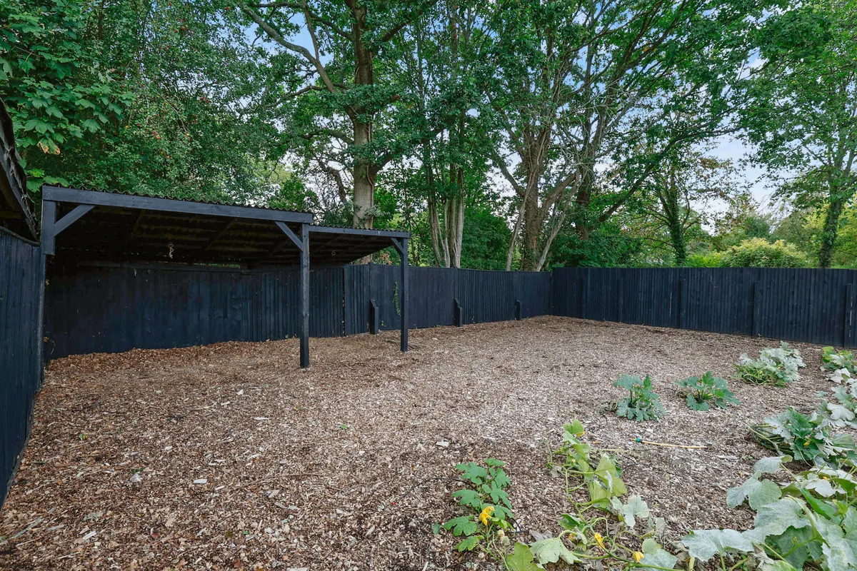Broadbridge Lane, Smallfield, Horley, Surrey, RH6