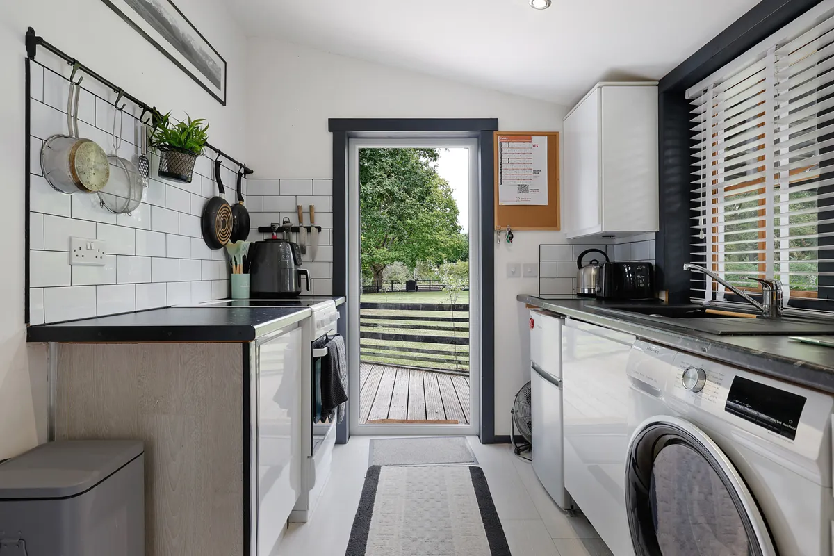 Broadbridge Lane, Smallfield, Horley, Surrey, RH6
