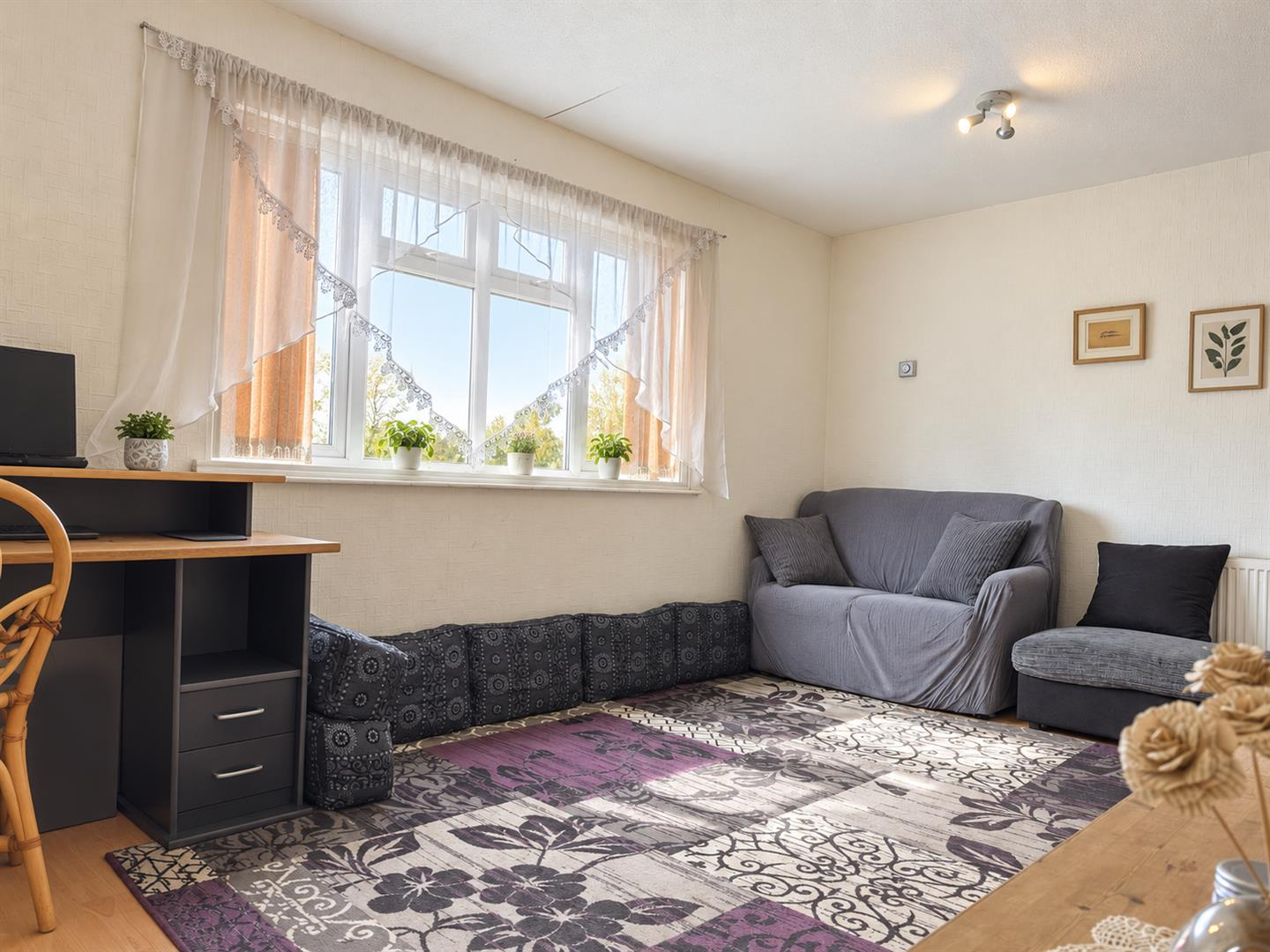 Weekes Drive Cippenham Image 4