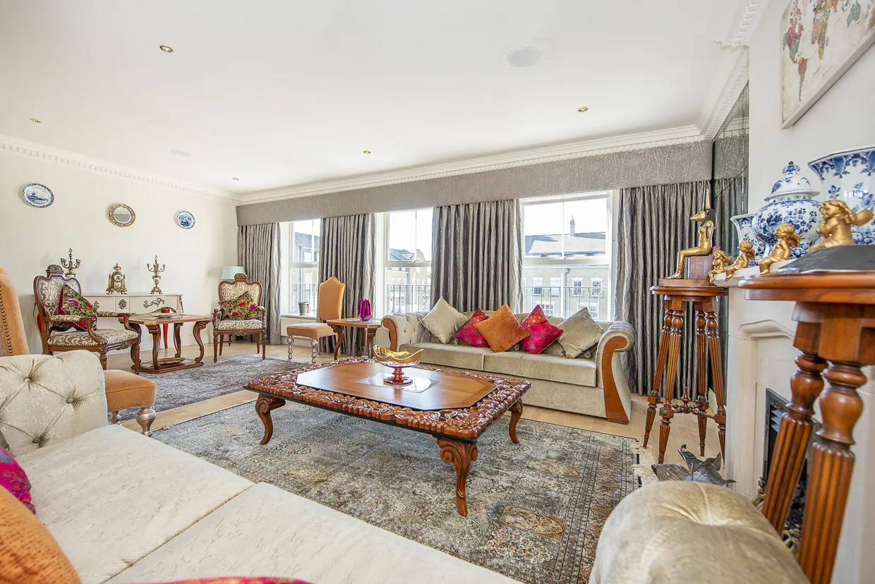 Clearwater Place, Surbiton, KT6 photo 3