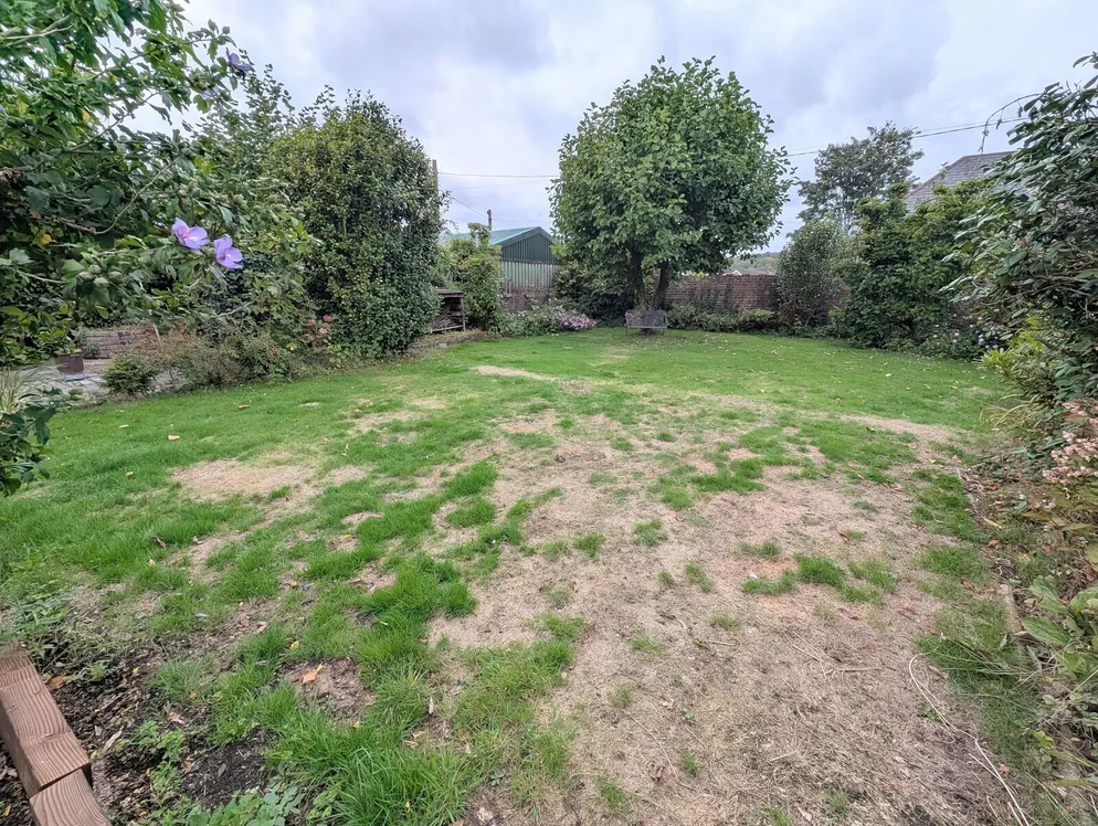 Property carousel item 12