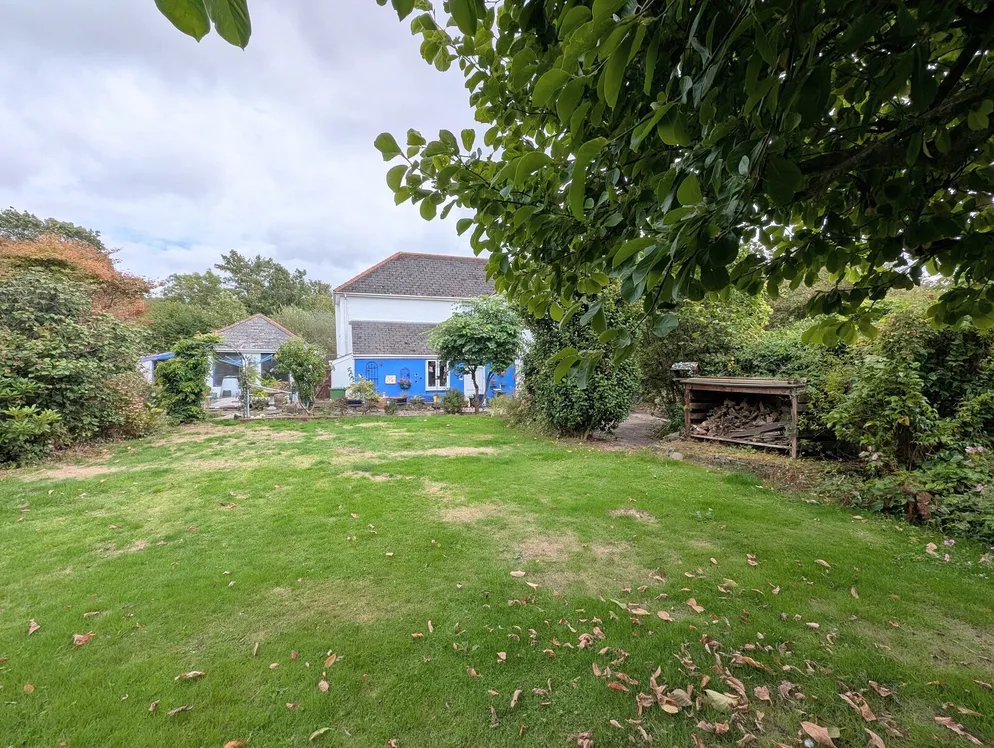 Property carousel item 19