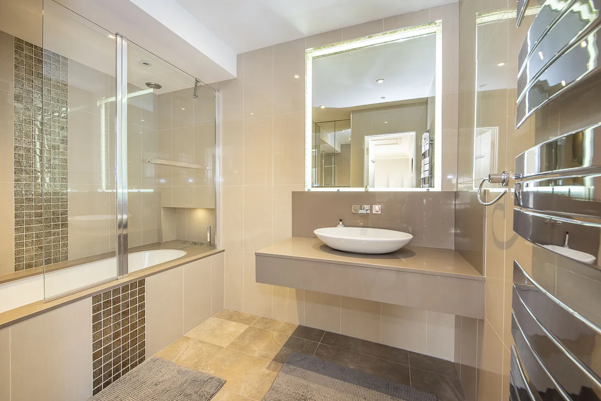 Clearwater Place, Surbiton, KT6 photo 13