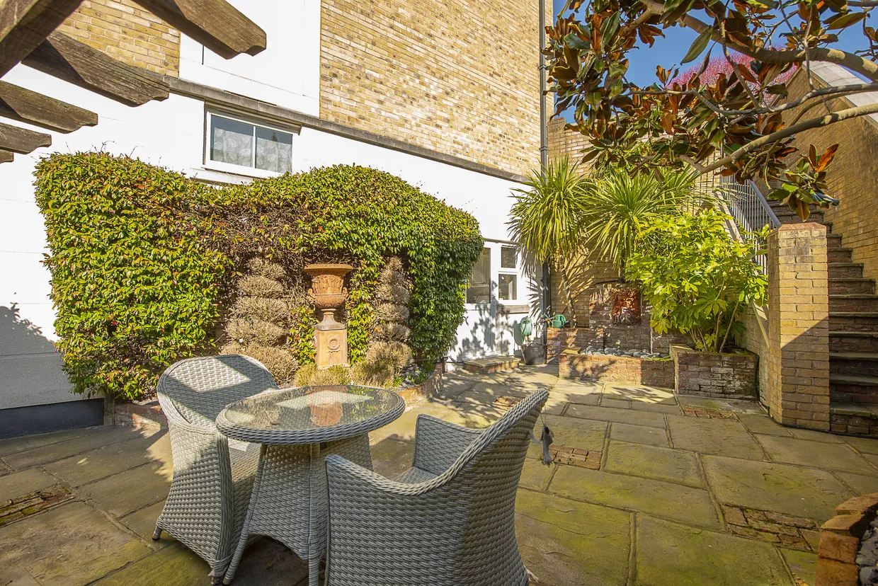 Clearwater Place, Surbiton, KT6 photo 15