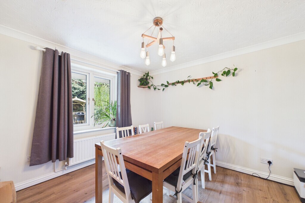 Sycamore Close, Loddon, Norwich Image 9