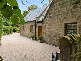 Linnpark Gardens, Johnstone photo
