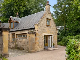 Linnpark Gardens, Johnstone thumb 2