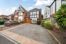 Bowers Way, Harpenden, AL5 photo 1