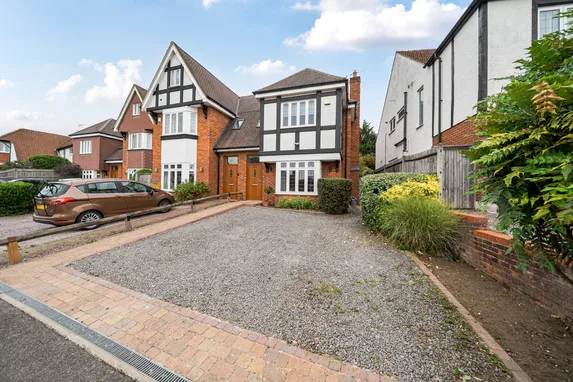 Bowers Way, Harpenden, AL5