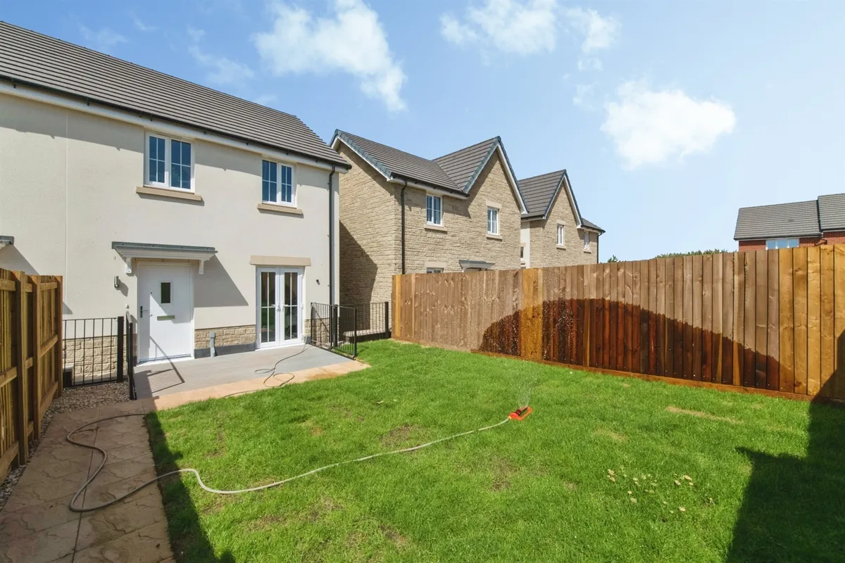 Covert Close, Axminster